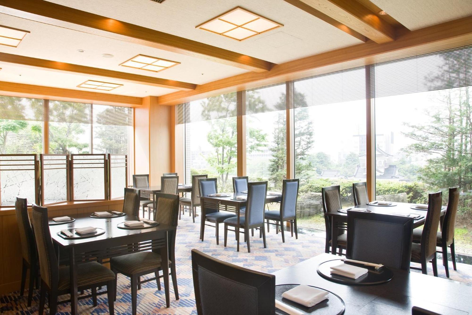 Hotel Ana Crowne Plaza Toyama By Ihg Exteriér fotografie